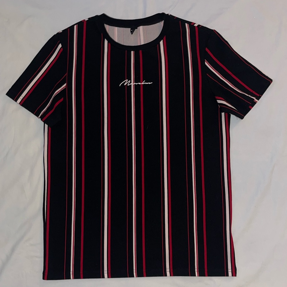 SHEIN Black and Red Short Sleeve Tee with Stripes